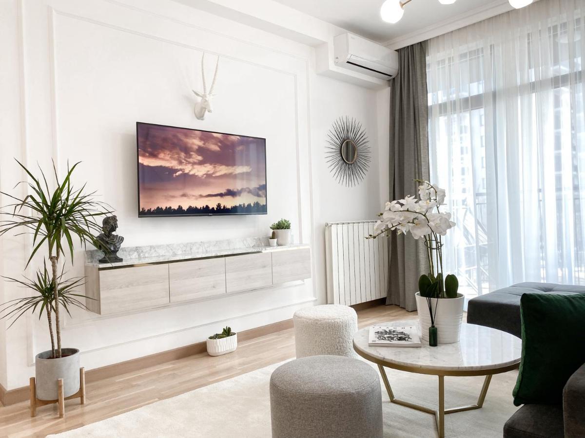 Lolita Lux - Waterfront Apartment Belgrad