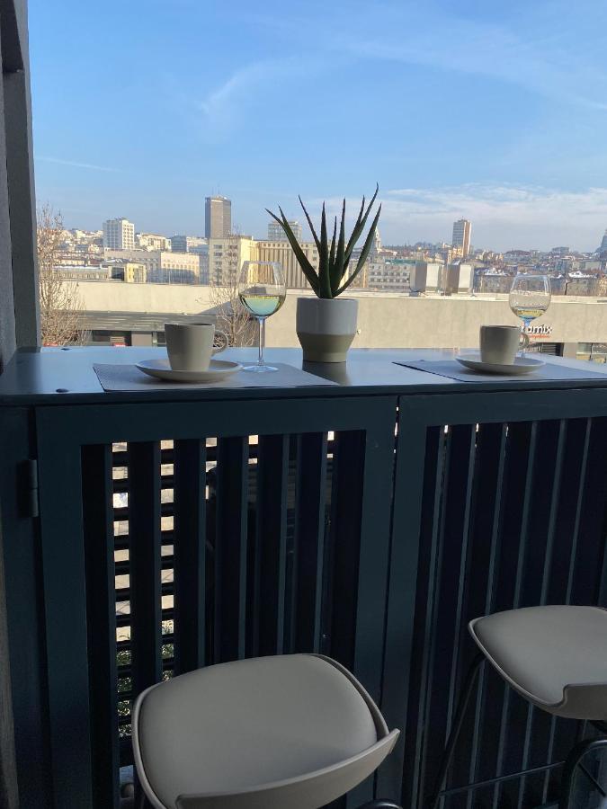 Lolita Lux - Waterfront Apartment