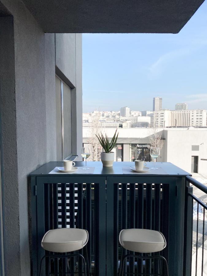 Lolita Lux - Waterfront Apartment